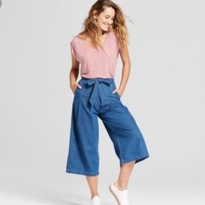 Universal Thread Wide Leg Crop Jeans size 00